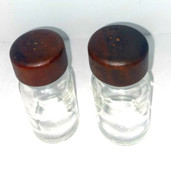 Vintage Glass Spice Bottles Shakers Jars Wood Lids Lot of 2 Marked Apothecary - Picture 1 of 4